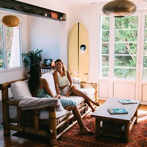 Joyu Surf Shack Couette-café